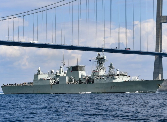 HMCS FREDERICTON passes under the Grand Belt Bridge in Denmark during Operation REASSURANCE 11 August 2021 credit Cpl Laura Land